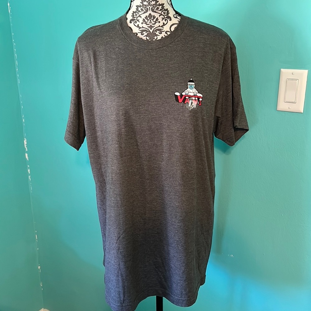 #911 NWOT Vans Holiday T-Shirt